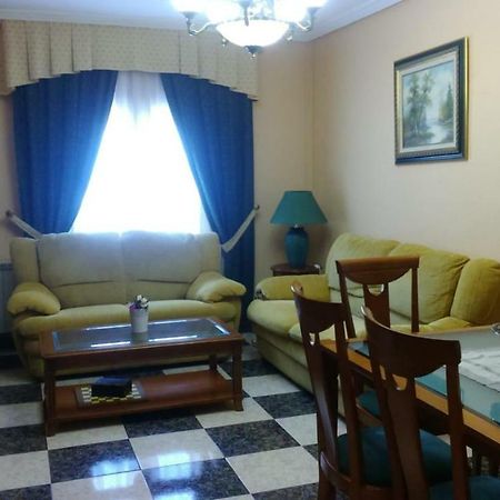 Apartamento Turistico Antigua Universidad אלמגרו מראה חיצוני תמונה