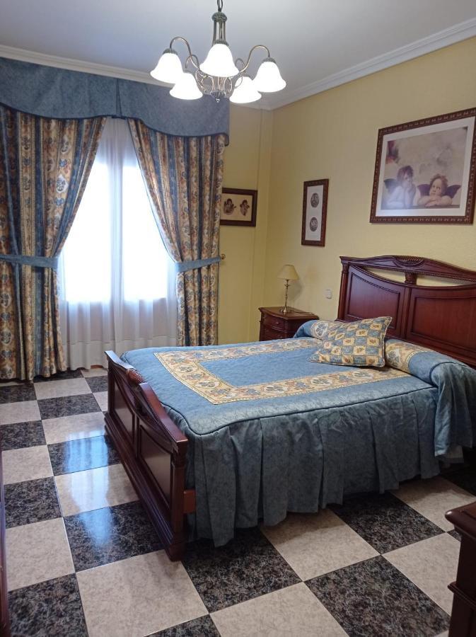 Apartamento Turistico Antigua Universidad אלמגרו מראה חיצוני תמונה
