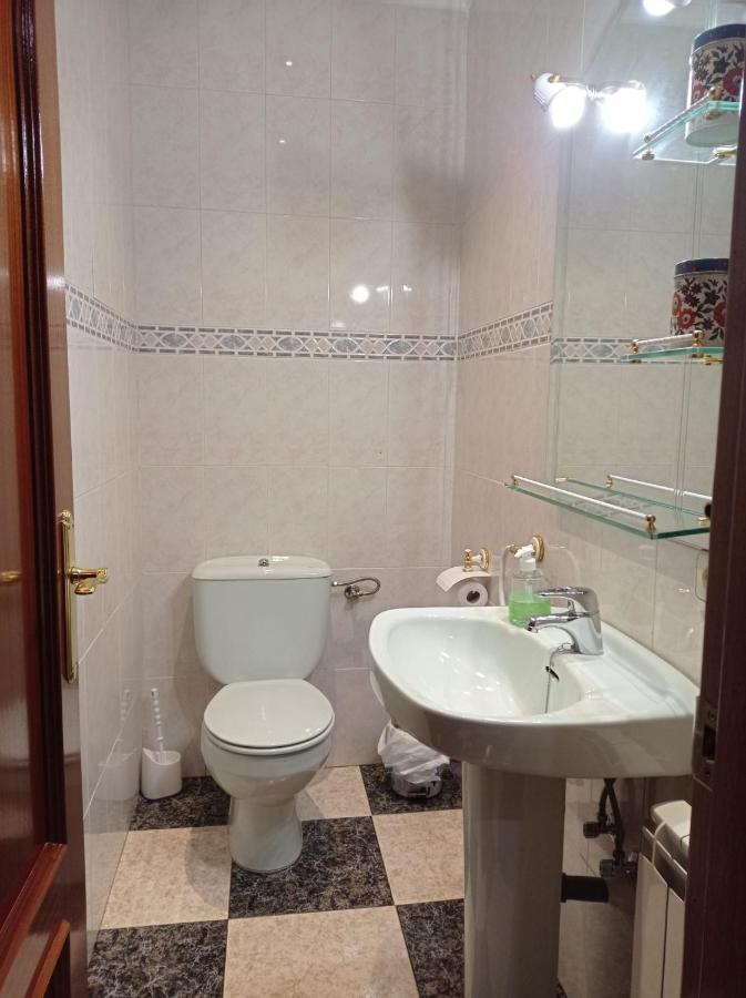 Apartamento Turistico Antigua Universidad אלמגרו מראה חיצוני תמונה